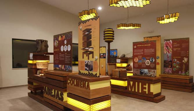 Museo de la miel en Lanjarón - Hotel Puerta Nazarí | Actividades cercanas